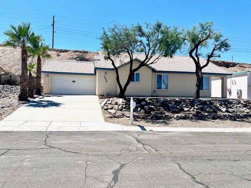 2448 S Ridge Ave, Bullhead City, AZ, 86429-7215 | Card Image