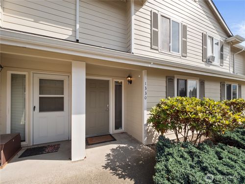 1330-1330 Mountain View Dr, Enumclaw, WA, 98022-8228 | Card Image