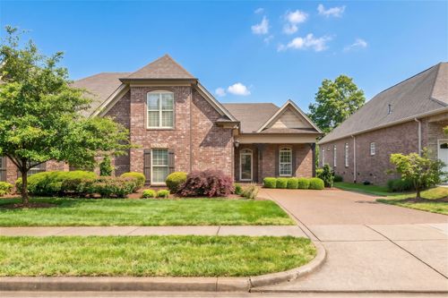 158 Tara Ln, Goodlettsville, TN, 37072-8427 | Card Image