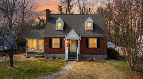 813 Westview Dr, Lynchburg, VA, 24502-1748 | Card Image