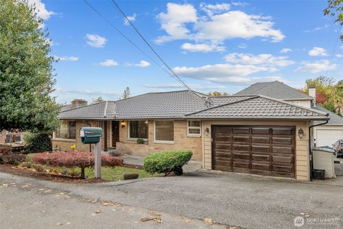 7915 37th Ave S, Seattle, WA, 98118-4332 | Card Image