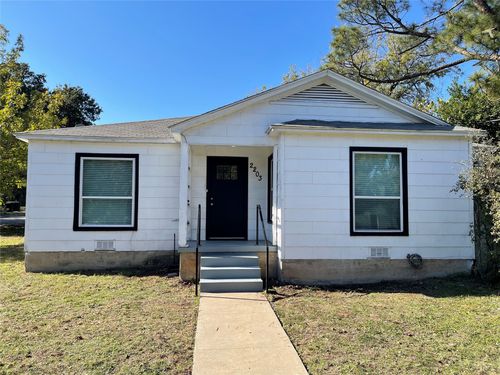 2203 Fowler Dr, Denton, TX, 76209-2016 | Card Image