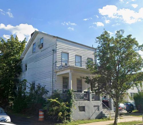 84 Ray St, New Brunswick, NJ, 08901-1133 | Card Image