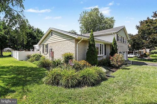 398 Folkstone Way, YORK, PA, 17402-4228 | Card Image
