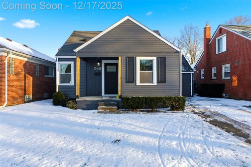 21625 Trombly St, Saint Clair Shores, MI, 48080-3976 | Card Image