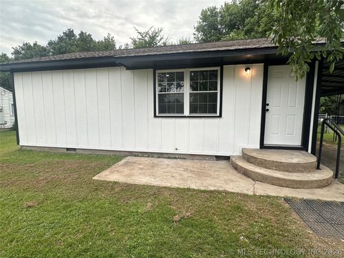 1111 Illinois St, Muskogee, OK, 74403-7412 | Card Image