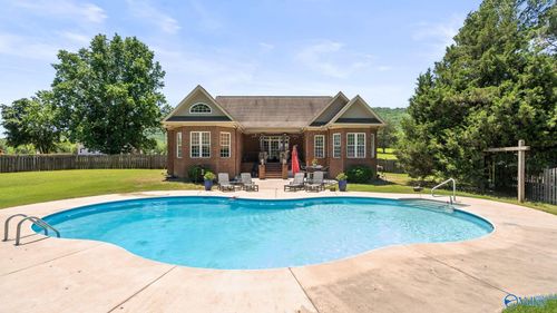 1943 Old Big Cove Rd Se, Owens Cross Roads, AL, 35763-8705 | Card Image