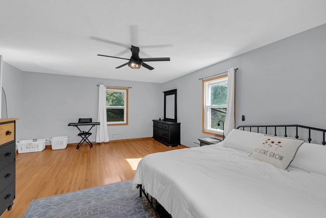 37_11908_James_Rd_Hopkins_MN_55343_USA-Bedroom-HT8A1478.JPG | Image 24