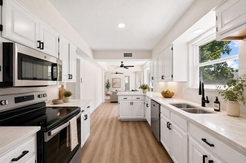 2006 Toulon Ln, Carrollton, TX, 75007-2203 | Card Image