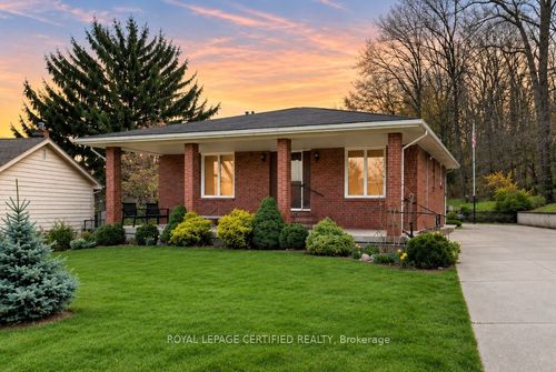 84 Homeside Ave, Stoney Creek, ON, L8G3H1 | Card Image