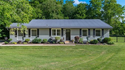 2655 Eva Cir, Zanesville, OH, 43701-9702 | Card Image