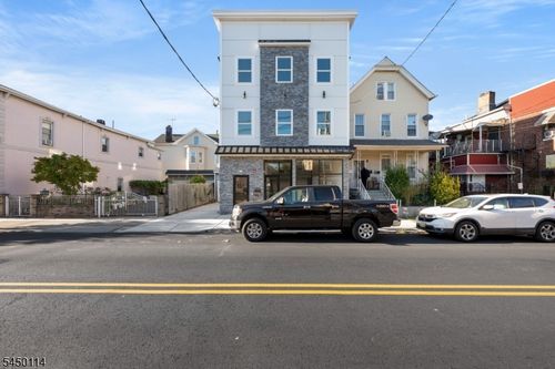 54 2nd St, Elizabethport, NJ, 07206-1736 | Card Image