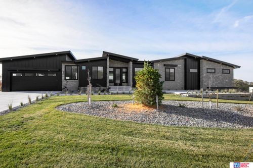 902 S Lakeview Way, Ashland, NE, 68003-6235 | Card Image