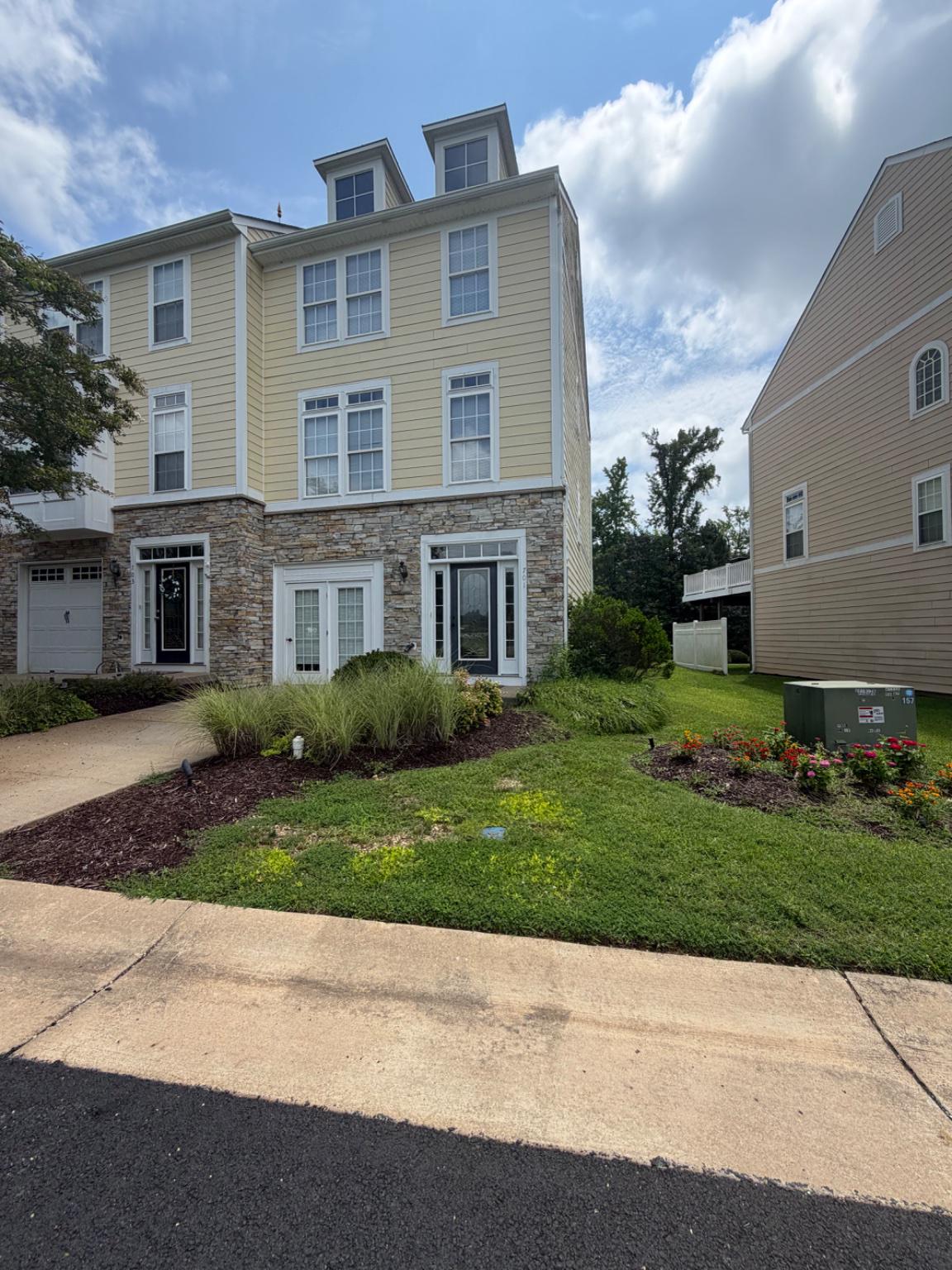 Residential Lease in COLONIAL BEACH
