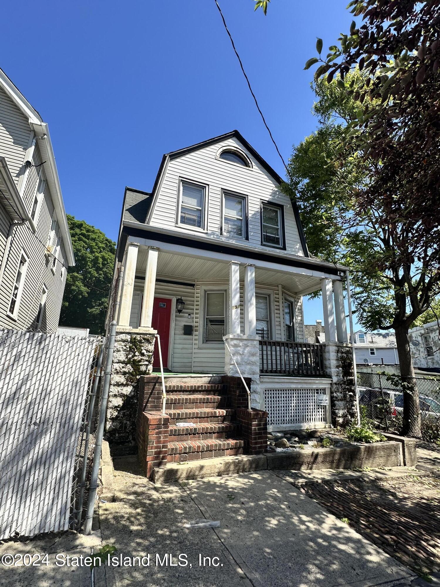 Broad St, Staten Island, NY 10304