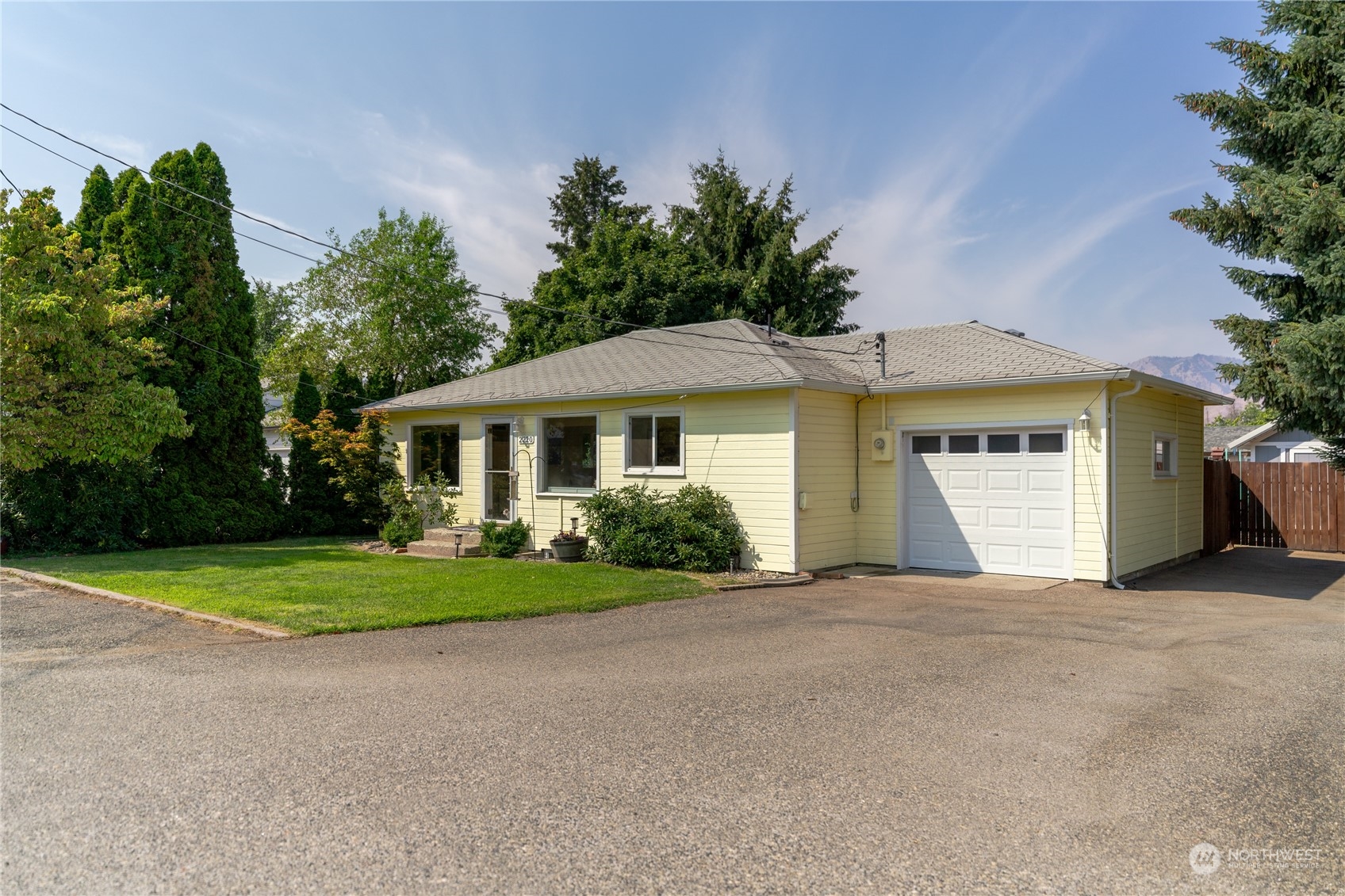 Ashland Ave, East Wenatchee, WA 98802