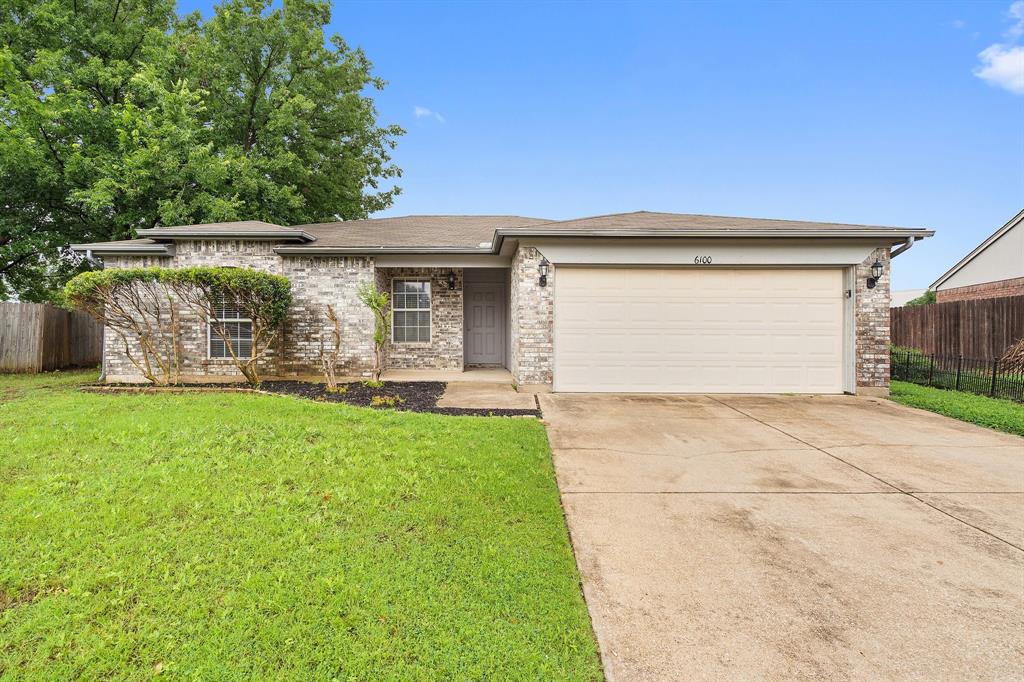 Caden Ct, Watauga, TX 76148