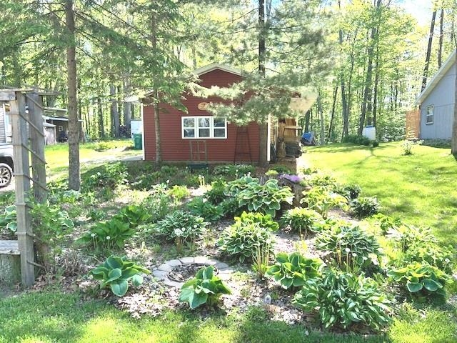 Covemoor Dr, Harrison, MI 48625