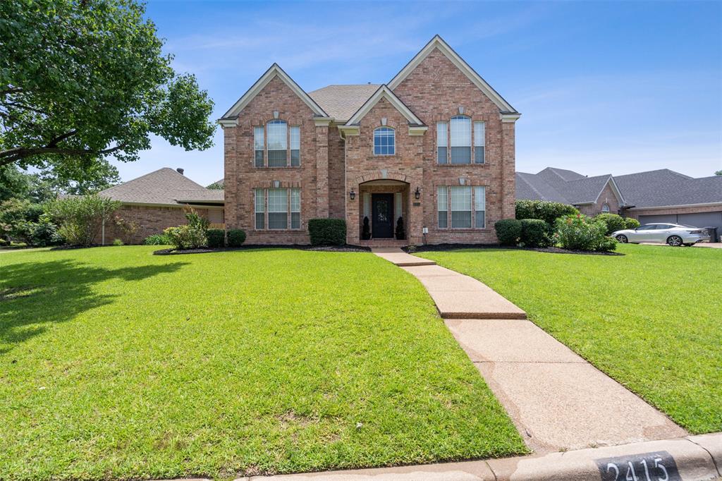 Hunter Place Ln, Arlington, TX 76006