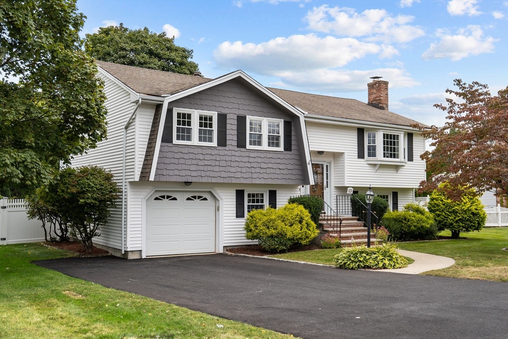 Brae Cir, Woburn, MA 01801