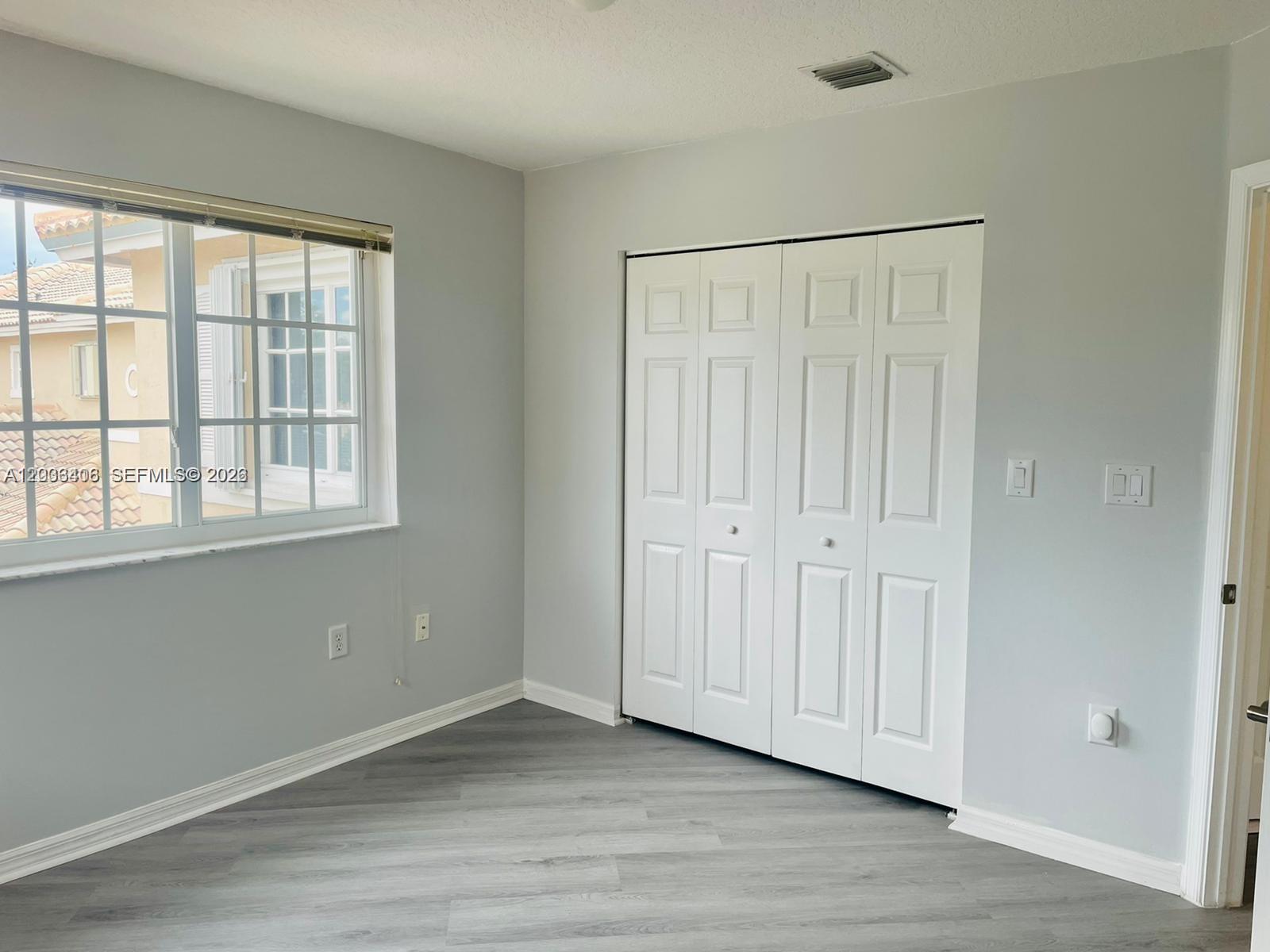 Residential Lease in Pembroke Pines