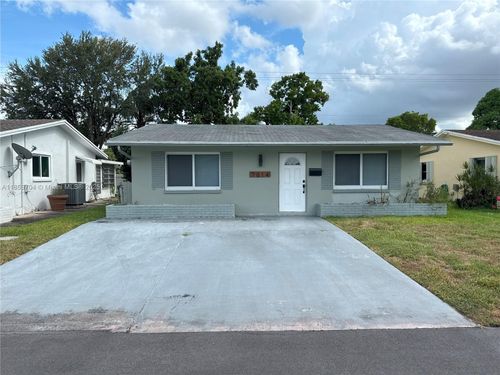 7014-7014 Nw 57th Ct, Tamarac, FL, 33321-5713 | Card Image
