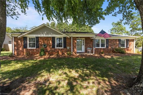 202 Stokes Forest Dr, King, NC, 27021-9742 | Card Image