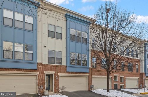 12133 Tribune St, FAIRFAX, VA, 22033-5528 | Card Image