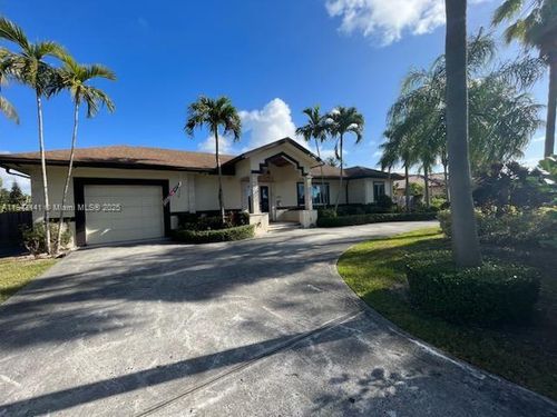 10375 Sw 111th St, Miami, FL, 33176-3414 | Card Image