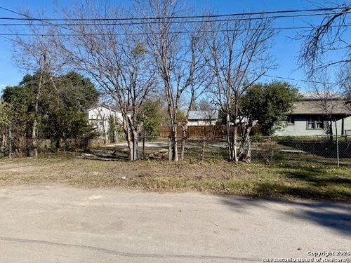 106 Gibson, San Antonio, TX, 78202-1343 | Card Image