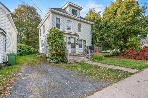 217-219 Albert St, New Glasgow, NS, B2H3V6 | Card Image