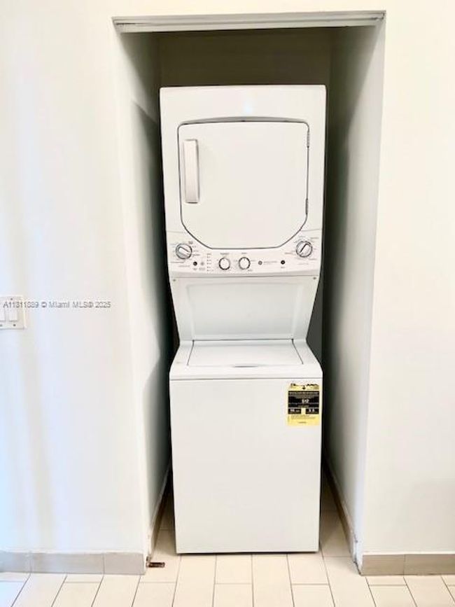 PH4023 - 1111 Sw 1 St Ave, Condo with 2 bedrooms, 2 bathrooms and null parking in Miami FL | Image 13