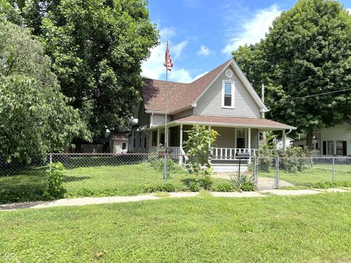 711 Crockett St, Covington, IN, 47932-1434 | Card Image
