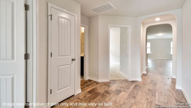 310 Steele Way, House other with 3 bedrooms, 2 bathrooms and null parking in Cibolo TX | Image 4