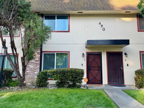 apt-5-490 Edgewood Dr, Vacaville, CA, 95688-3630 | Card Image