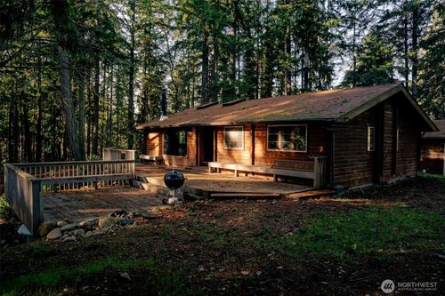 22044 N Clear Lake Blvd Se, Yelm, WA, 98597-9082 | Card Image