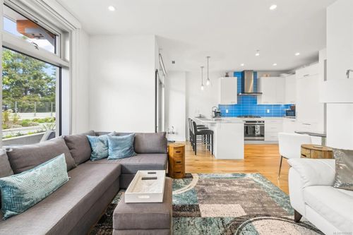 107-916 Lyall St, Esquimalt, BC, V9A5E6 | Card Image