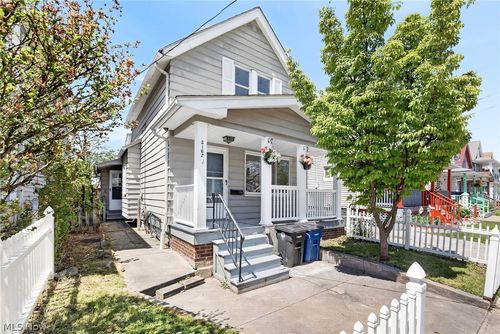 3162 W 104th St, Cleveland, OH, 44111-2724 | Card Image