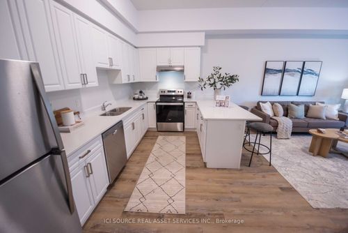 785 Southdale Road W, London South, ON, N6P0M3 | Card Image