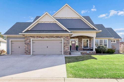 17 Crescent Ln, North Oaks, MN, 55127-6358 | Card Image