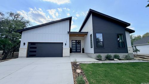 120 River View Dr, Boerne, TX, 78006-3878 | Card Image