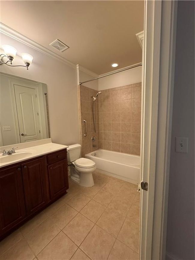 APT-1209 - 2300 Peachford Rd, Condo with 2 bedrooms, 2 bathrooms and 1 parking in Dunwoody GA | Image 54