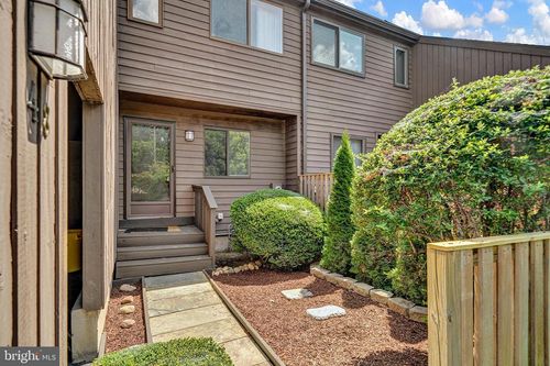 48 Jacob Ct, Ewing, NJ, 08628-3344 | Card Image