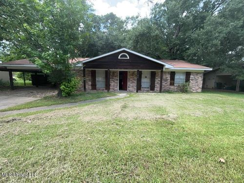 938 Autumn St, Jackson, MS, 39212-3957 | Card Image