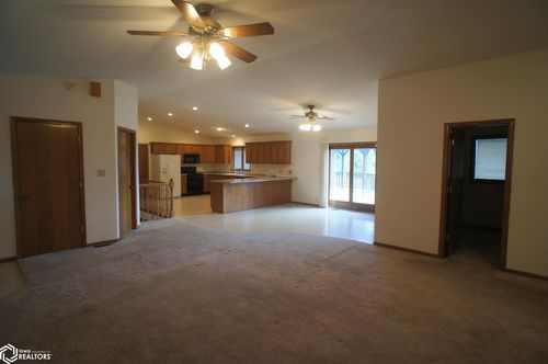 1014 Summit Dr, Webster City, IA, 50595-3027 | Card Image