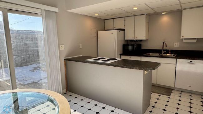 (10) Kitchen.jpeg | Image 10