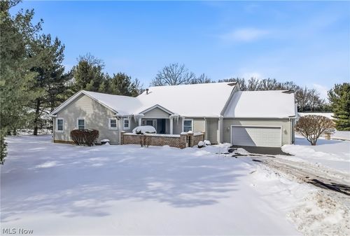 105 Nicklaus Dr Ne, Warren, OH, 44484-5544 | Card Image