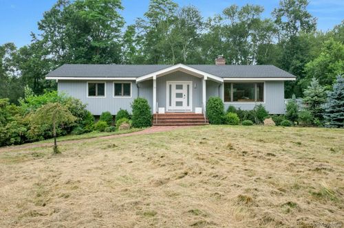 14 Perry Ct, North Castle, NY, 10504-2528 | Card Image