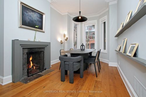 153 Collier St, Toronto, ON, M4W1M2 | Card Image