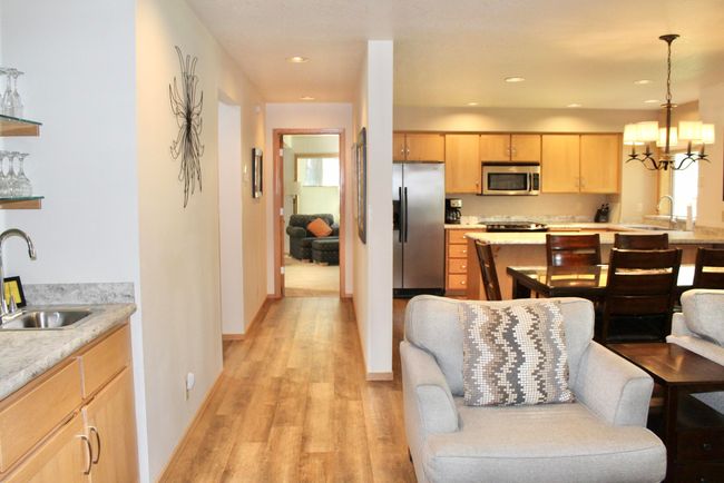 5-Hallway-R39 | Image 6